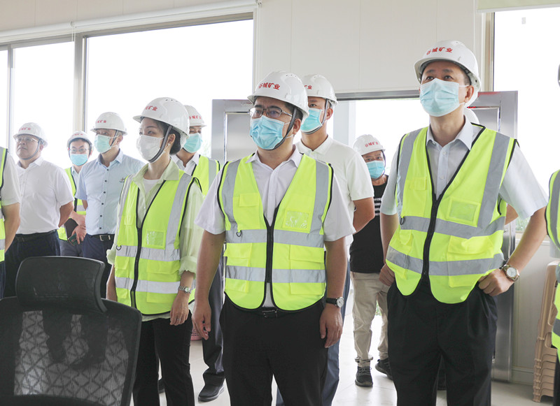 清遠市副市長李豐蒞臨谷城礦業(yè)調研指導